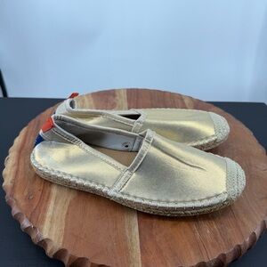 Sea Star Metallic Gold Slip-On Espadrille water shoes for Women. Size 6